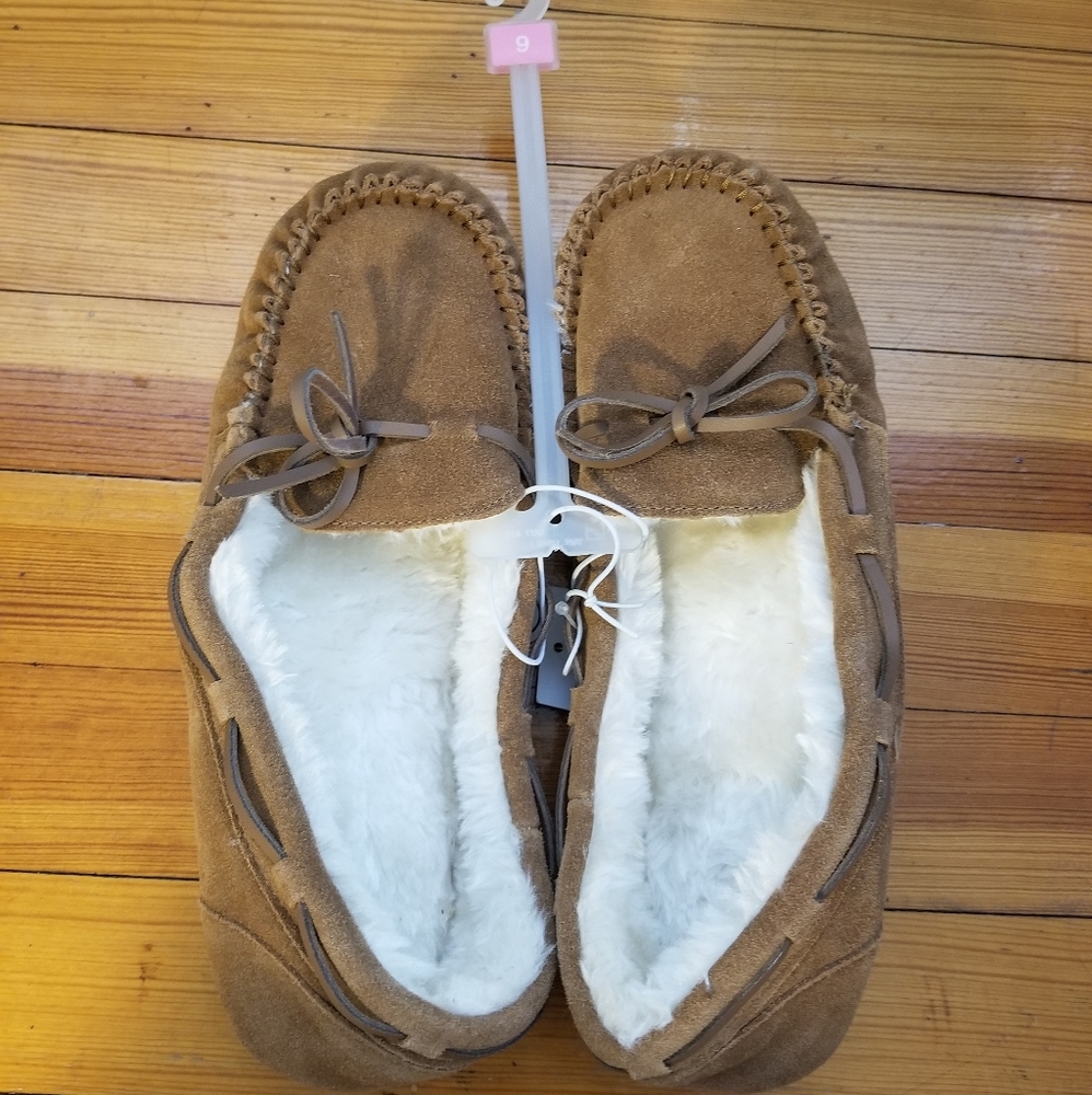 Womans suede moccasins